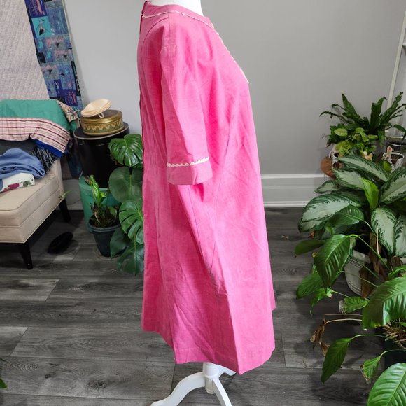 Vintage 1960's Bubblegum Pink Mod Shift Dress, Handmade - Picture 7 of 9